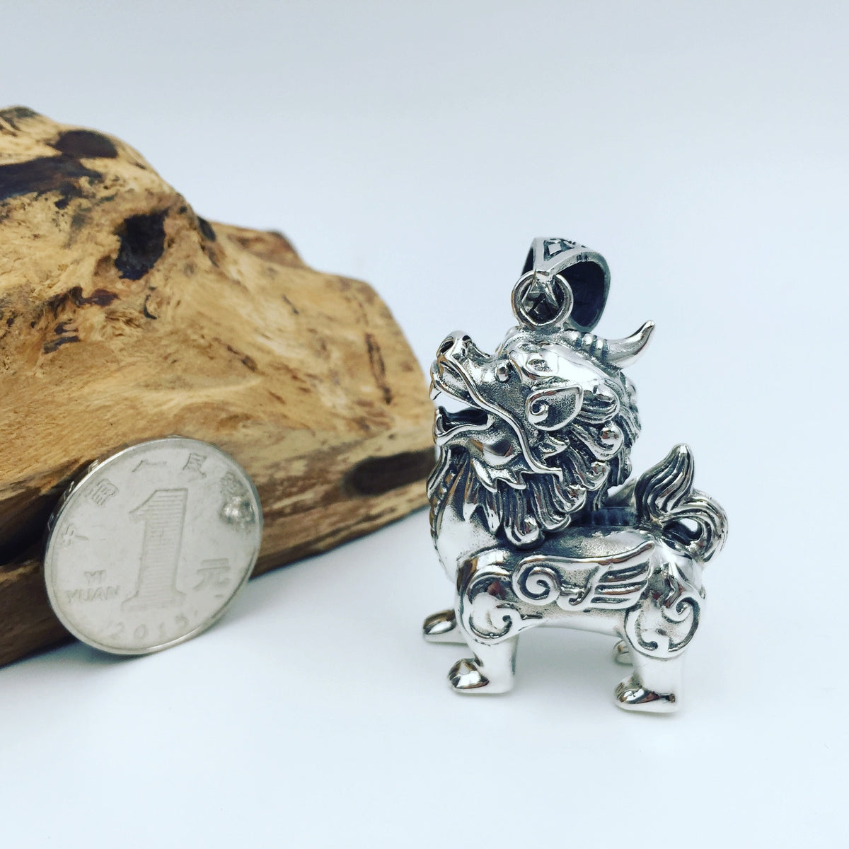 S925 Sterling Pendant Xiezhi ruishou evil beast kylin sweater chain hanging pendant