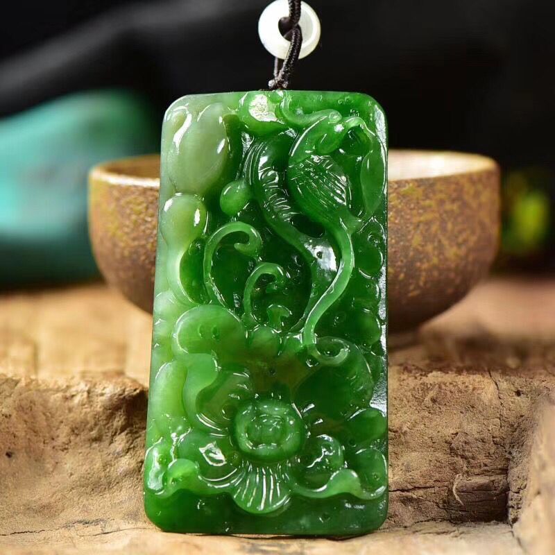 Fine Green Natural Stone Pendants Flower Pendant Necklace Lucky For Women Men Gift Sweater Chain Necklace Noble Fashion Jewelry